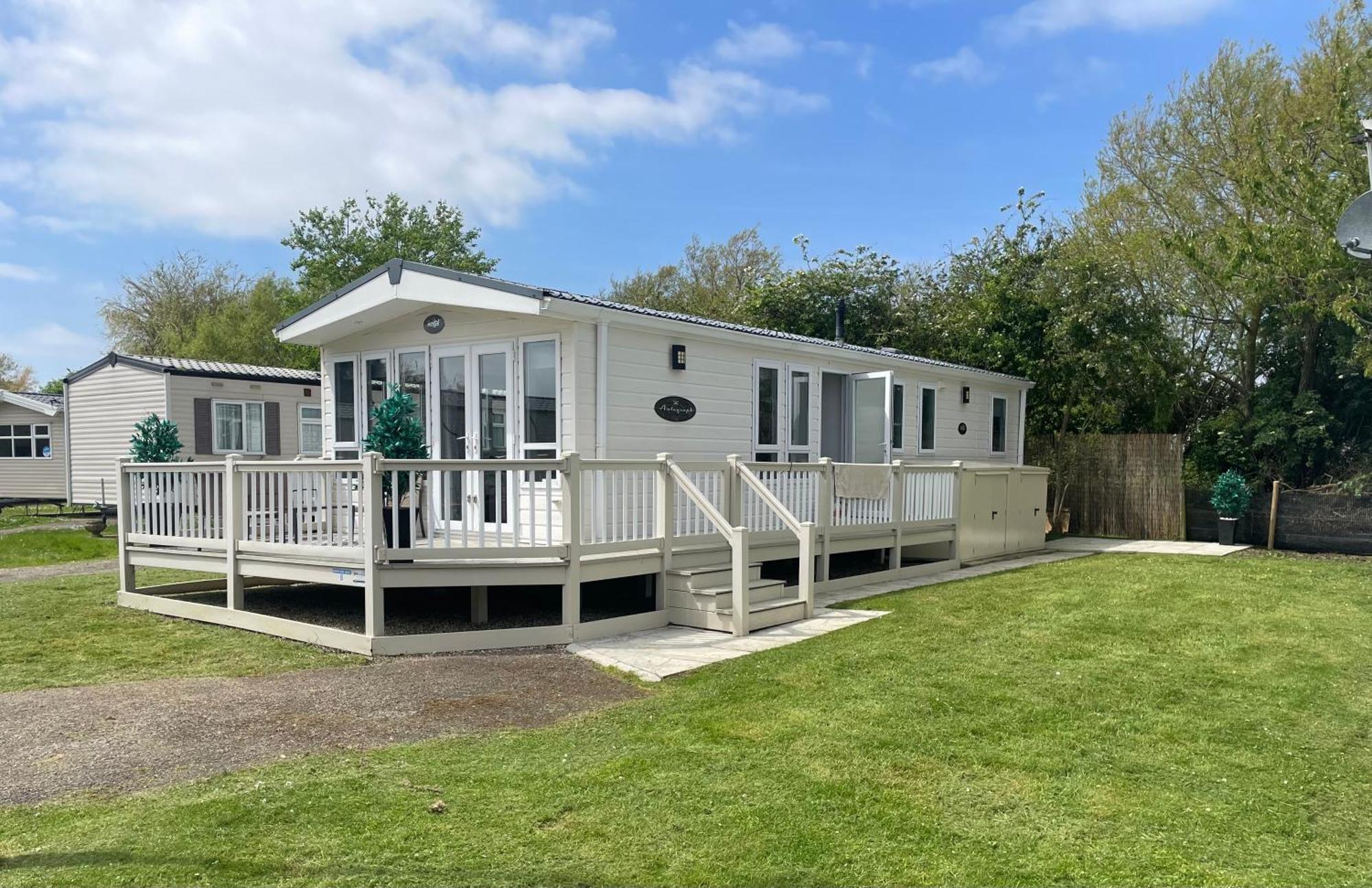 Kingfisher Quay Lodge 滨海克拉克顿 外观 照片